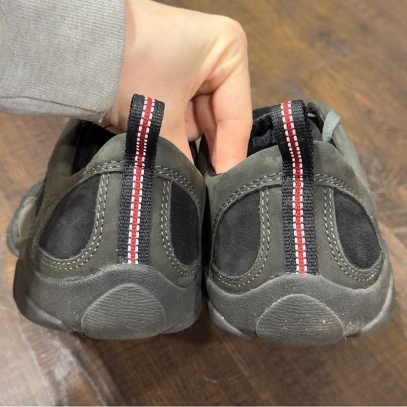 Keen Lace Front Low Top Sneaker Size 8.5 Men - Picture 6 of 10